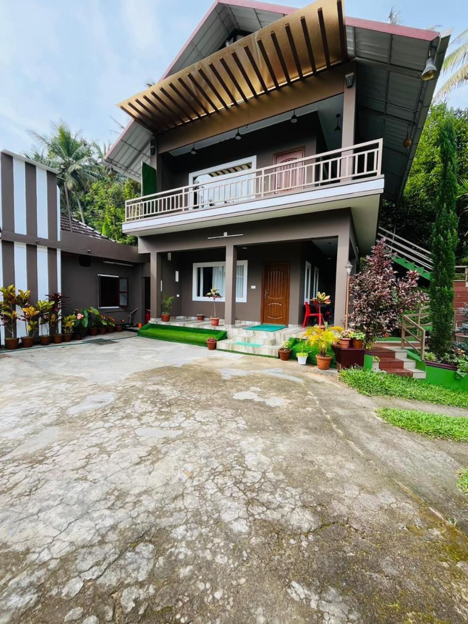 Linn View Home Stay 무나르 외부 사진
