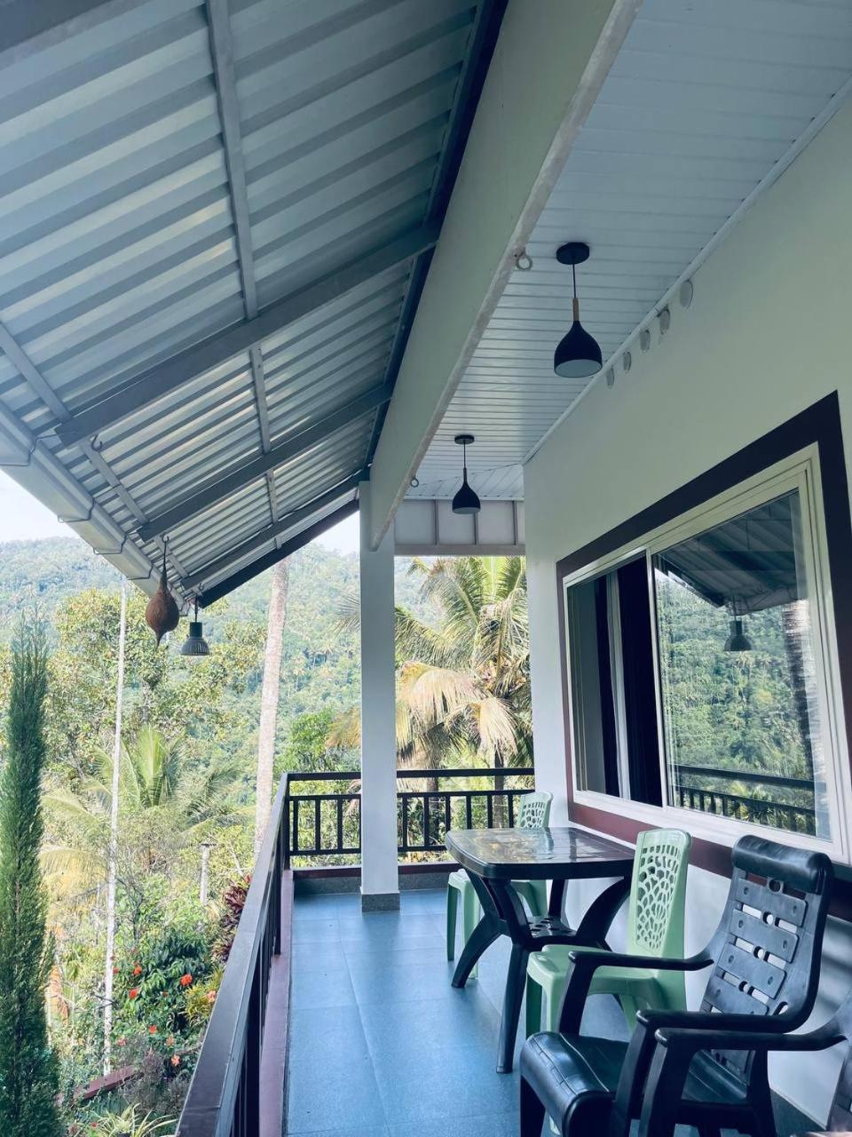 Linn View Home Stay 무나르 객실 사진